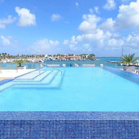 Stylish Luxury Condo, Central Location, Ocean View, Pool, Gym Ораниестад Екстериор снимка