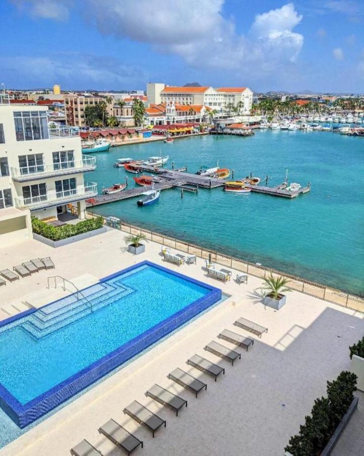 Stylish Luxury Condo, Central Location, Ocean View, Pool, Gym Ораниестад Екстериор снимка